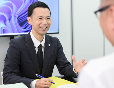 法律相談をする弁護士