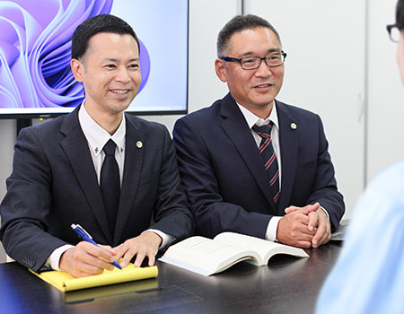 法律相談をする弁護士